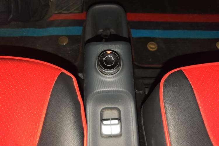 Used Wuling Zhiguang New Energy 2025 Model 305km Ambitious Edition Gear Lever