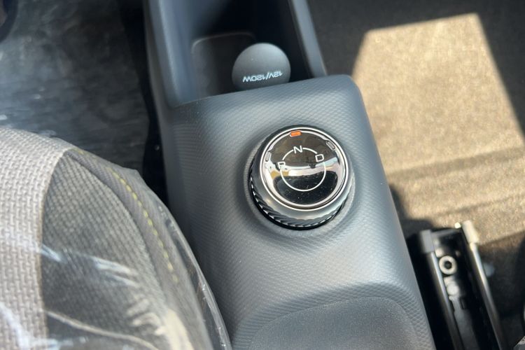 Used Wuling Zhiguang New Energy 2025 Model 305km Ambitious Edition Gear Lever