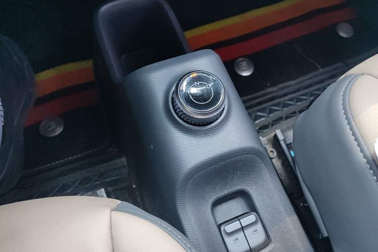 Used Wuling Zhiguang New Energy 2025 Comfort Model Gear Lever