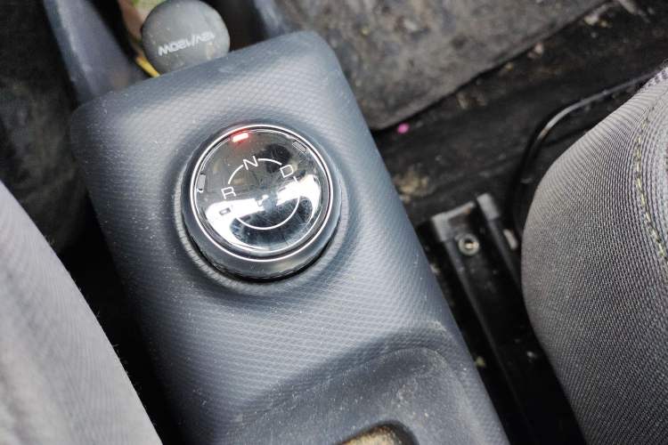 Used Wuling Zhiguang New Energy 2025 Model 305km Ambitious Edition Gear Lever