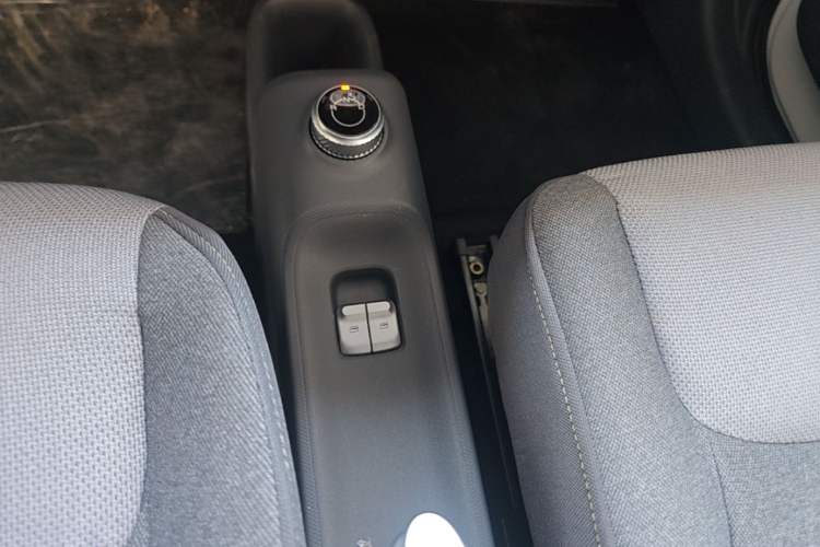 Used Wuling Zhiguang New Energy 2025 Model 305km Ambitious Edition Gear Lever