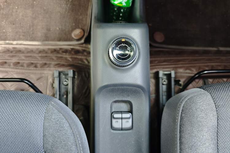 Used Wuling Zhiguang New Energy 2025 Standard Model Gear Lever