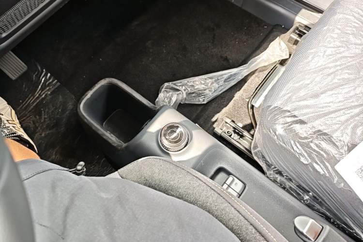 Used Wuling Zhiguang New Energy 2025 Model 305km Ambitious Edition Gear Lever