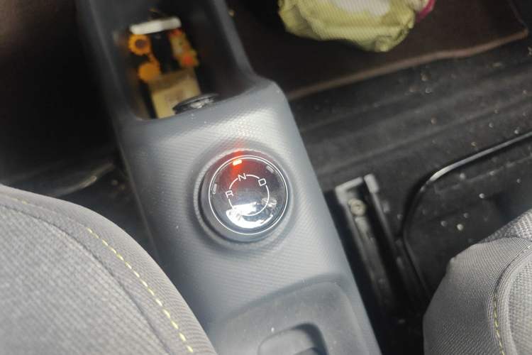 Used Wuling Zhiguang New Energy 2025 Model 305km Ambitious Edition Gear Lever