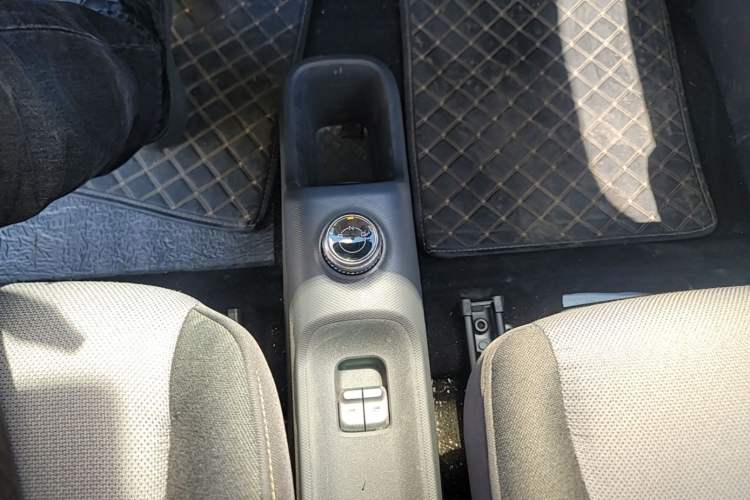 Used Wuling Zhiguang New Energy 2025 Model 305km Ambitious Edition Gear Lever