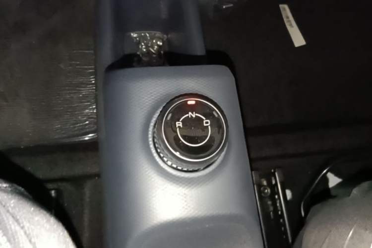 Used Wuling Zhiguang New Energy 2025 Model 305km Ambitious Edition Gear Lever