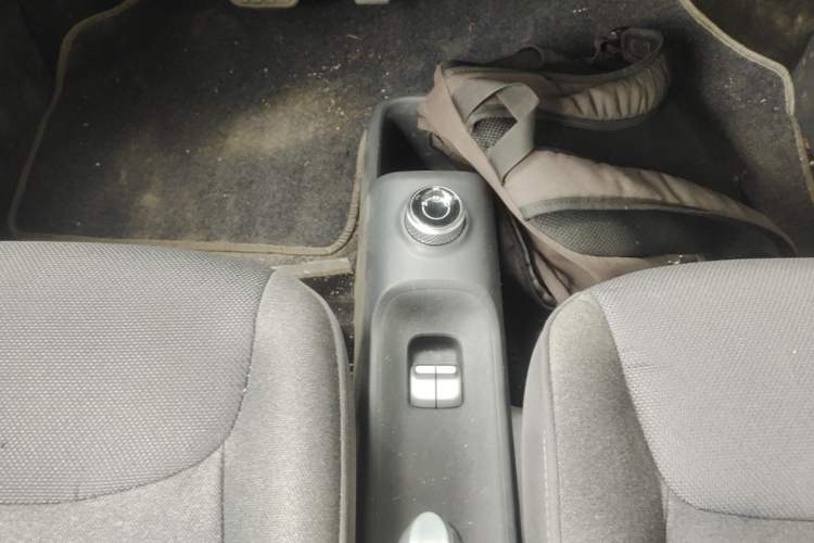 Used Wuling Zhiguang New Energy 2025 Standard Model Gear Lever