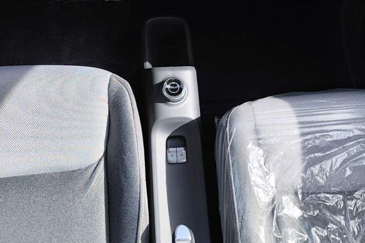 Used Wuling Zhiguang New Energy 2025 Model 305km Ambitious Edition Gear Lever