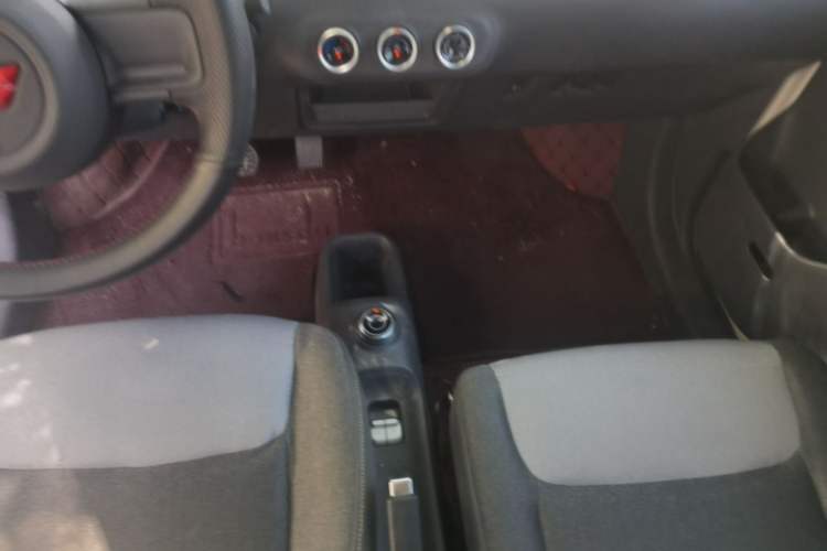 Used Wuling Zhiguang New Energy 2025 Model 305km Ambitious Edition Gear Lever