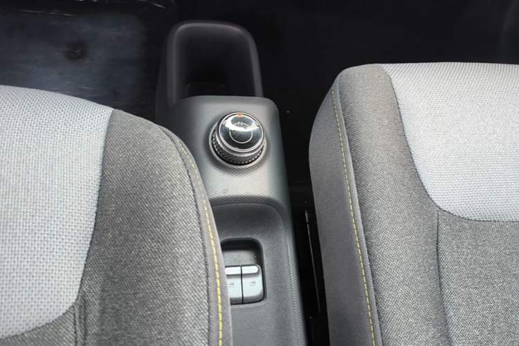 Used Wuling Zhiguang New Energy 2025 Model 305km Ambitious Edition Gear Lever