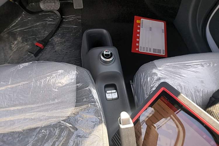 Used Wuling Zhiguang New Energy 2025 Model 305km Ambitious Edition Gear Lever