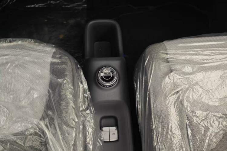 Used Wuling Zhiguang New Energy 2025 Model 305km Ambitious Edition Gear Lever