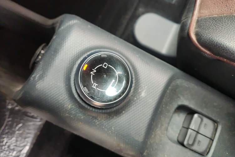 Used Wuling Zhiguang New Energy 2025 Standard Model Gear Lever