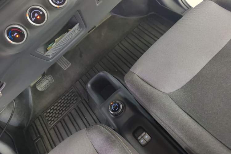 Used Wuling Zhiguang New Energy 2025 Model 305km Ambitious Edition Gear Lever