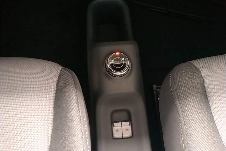 Used Wuling Zhiguang New Energy 2025 Model 305km Ambitious Edition Gear Lever