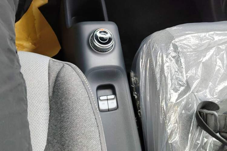Used Wuling Zhiguang New Energy 2025 Model 305km Ambitious Edition Gear Lever