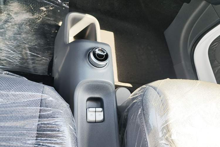 Used Wuling Zhiguang New Energy 2025 Standard Model Gear Lever