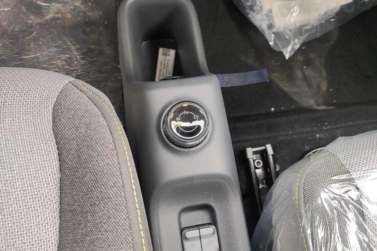 Used Wuling Zhiguang New Energy 2025 Model 305km Ambitious Edition Gear Lever