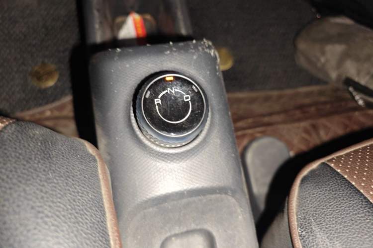 Used Wuling Zhiguang New Energy 2025 Standard Model Gear Lever