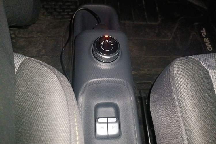 Used Wuling Zhiguang New Energy 2025 Model 305km Ambitious Edition Gear Lever