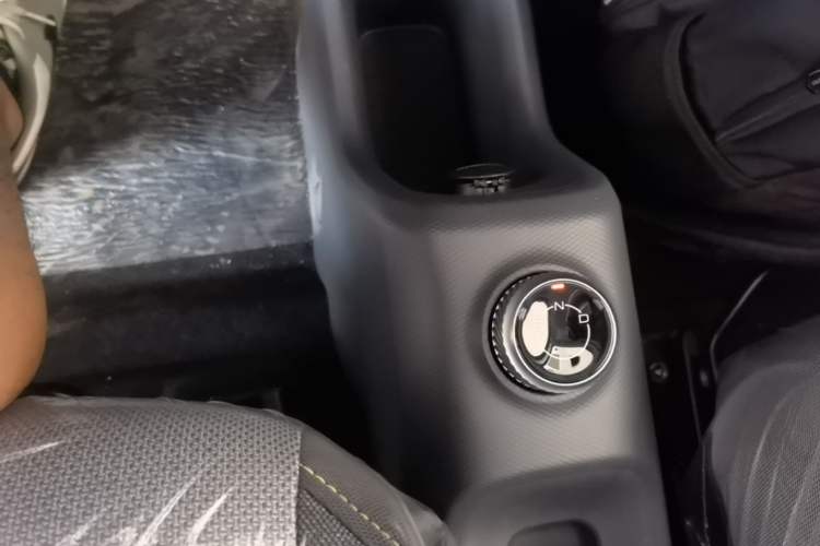 Used Wuling Zhiguang New Energy 2025 Model 305km Ambitious Edition Gear Lever