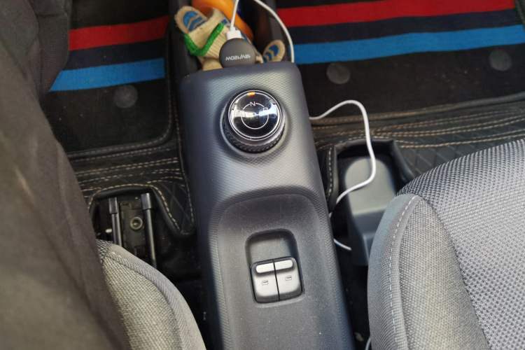 Used Wuling Zhiguang New Energy 2025 Standard Model Gear Lever
