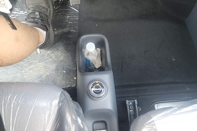 Used Wuling Zhiguang New Energy 2025 Model 305km Ambitious Edition Gear Lever