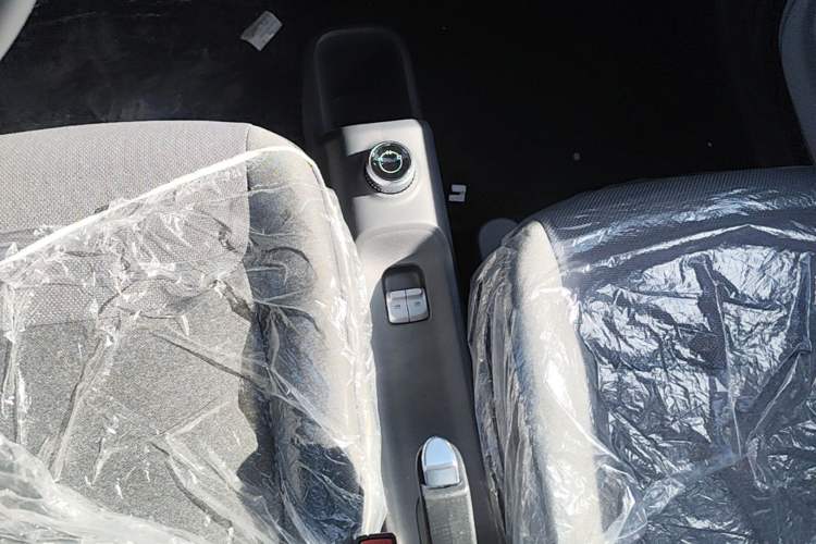 Used Wuling Zhiguang New Energy 2025 Standard Model Gear Lever