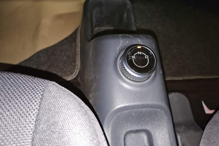 Used Wuling Zhiguang New Energy 2025 Standard Model Gear Lever