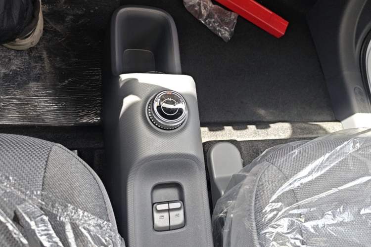 Used Wuling Zhiguang New Energy 2025 Standard Model Gear Lever