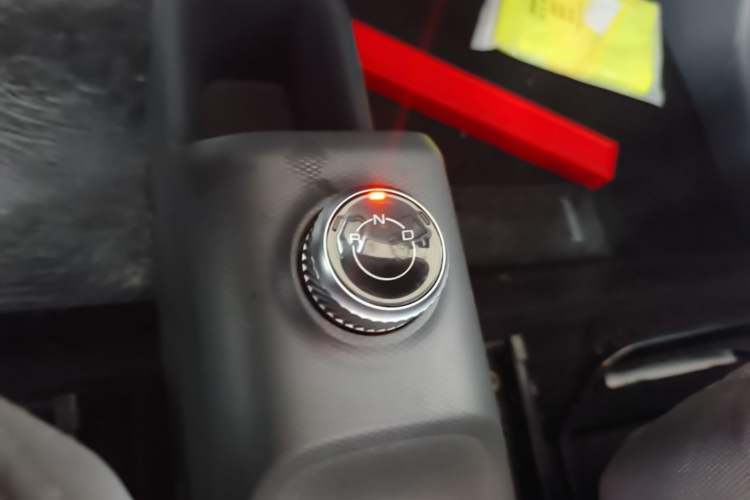 Used Wuling Zhiguang New Energy 2025 Model 305km Ambitious Edition Gear Lever