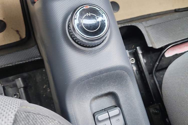 Used Wuling Zhiguang New Energy 2025 Model 305km Ambitious Edition Gear Lever