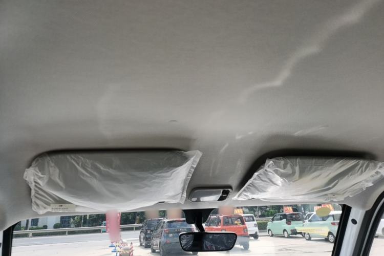Used Wuling Zhiguang New Energy 2025 Model 305km Ambitious Edition Headliner