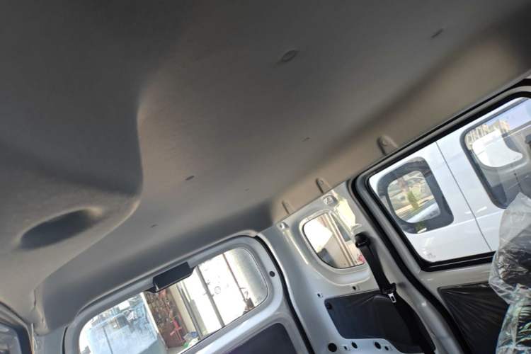Used Wuling Zhiguang New Energy 2025 Model 305km Ambitious Edition Headliner