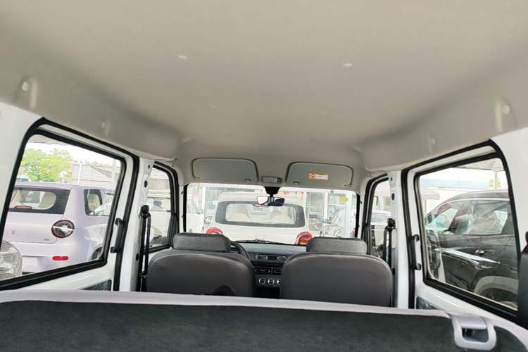 Used Wuling Zhiguang New Energy 2025 Model 305km Ambitious Edition Headliner