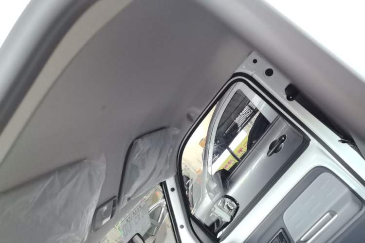 Used Wuling Zhiguang New Energy 2025 Model 305km Ambitious Edition Headliner
