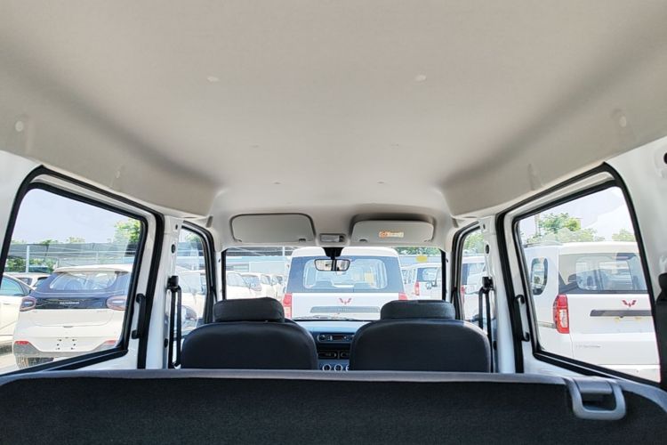 Used Wuling Zhiguang New Energy 2025 Model 305km Ambitious Edition Headliner