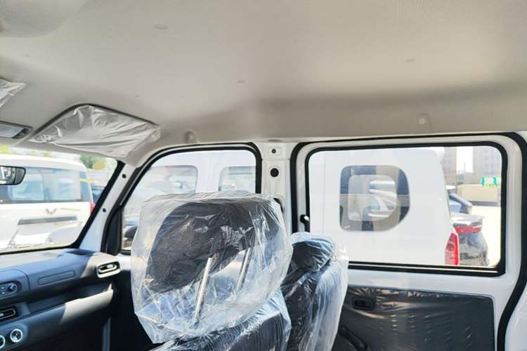Used Wuling Zhiguang New Energy 2025 Standard Model Headliner