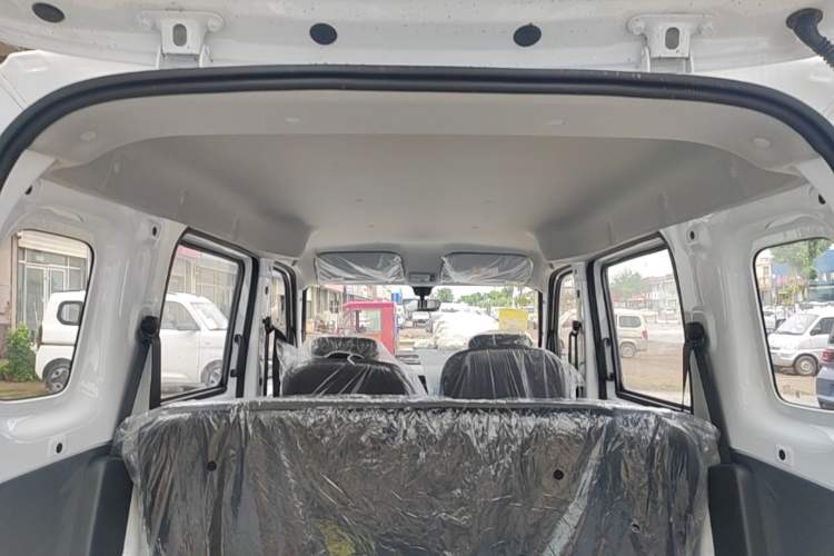 Used Wuling Zhiguang New Energy 2025 Model 305km Ambitious Edition Headliner