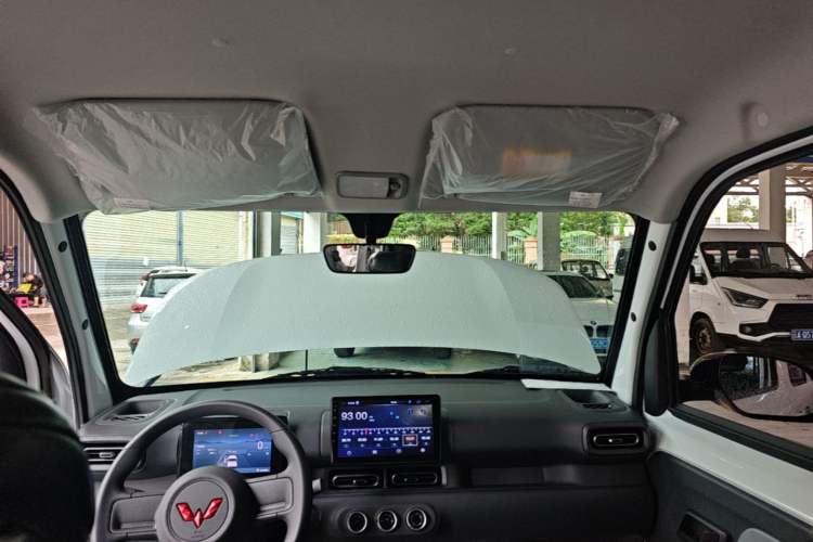 Used Wuling Zhiguang New Energy 2025 Model 305km Ambitious Edition Headliner
