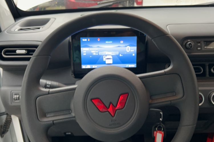 Used Wuling Zhiguang New Energy 2025 Model 305km Ambitious Edition Instrument Cluster
