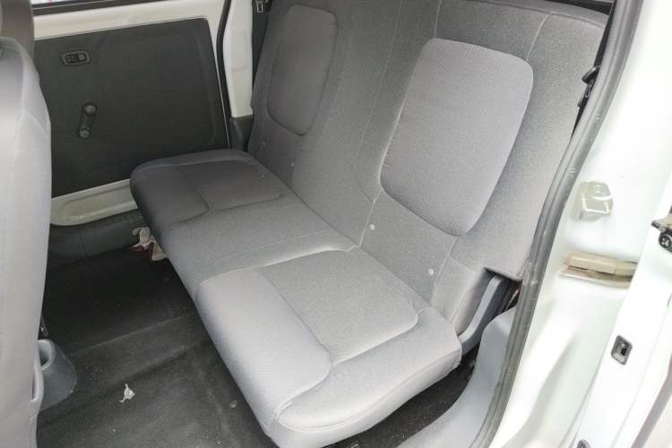 Used Wuling Zhiguang New Energy 2025 Comfort Model Interior 4