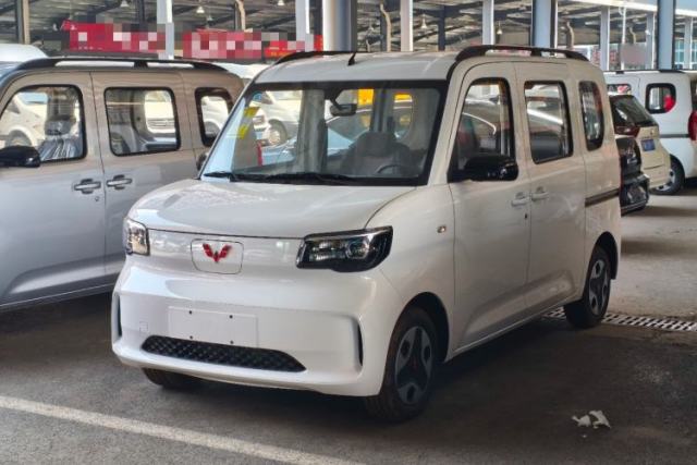Used Wuling Zhiguang New Energy 2025 Model 305km Ambitious Edition