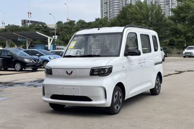 Used Wuling Zhiguang New Energy 2025 Model 305km Ambitious Edition
