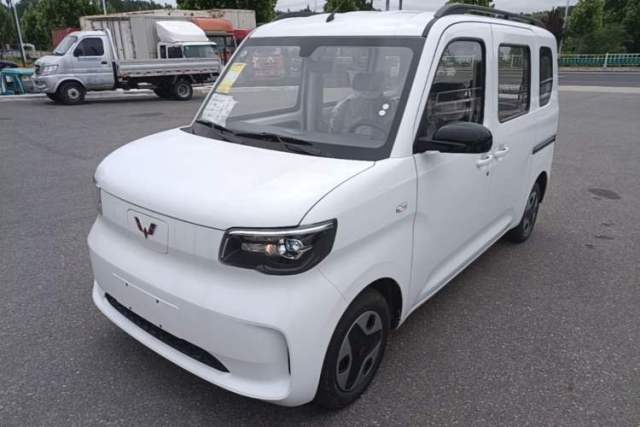 Used Wuling Zhiguang New Energy 2025 Model 305km Ambitious Edition