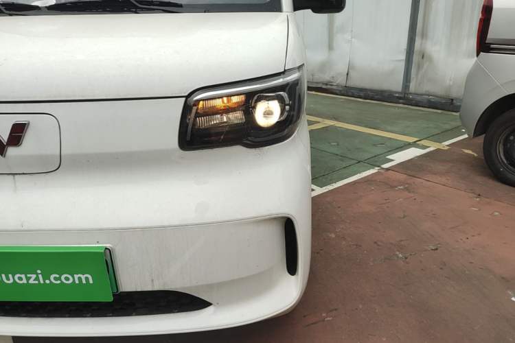 Used Wuling Zhiguang New Energy 2025 Standard Model Left Front Headlight