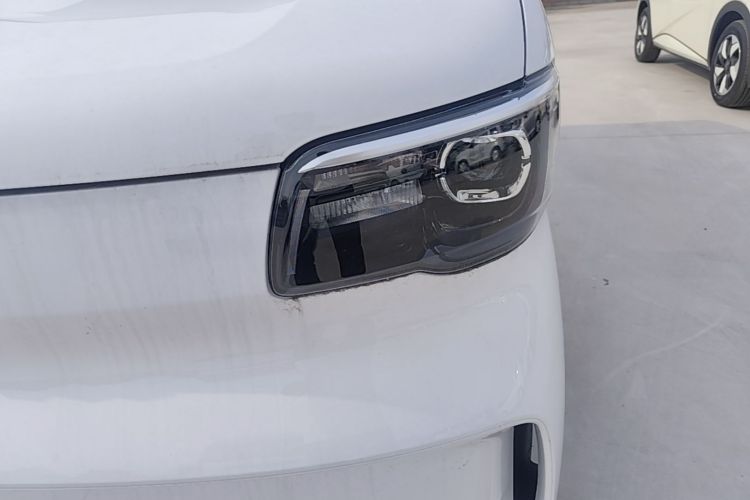 Used Wuling Zhiguang New Energy 2025 Model 305km Ambitious Edition Left Front Headlight