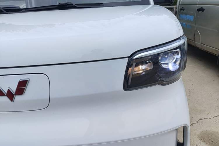 Used Wuling Zhiguang New Energy 2025 Standard Model Left Front Headlight