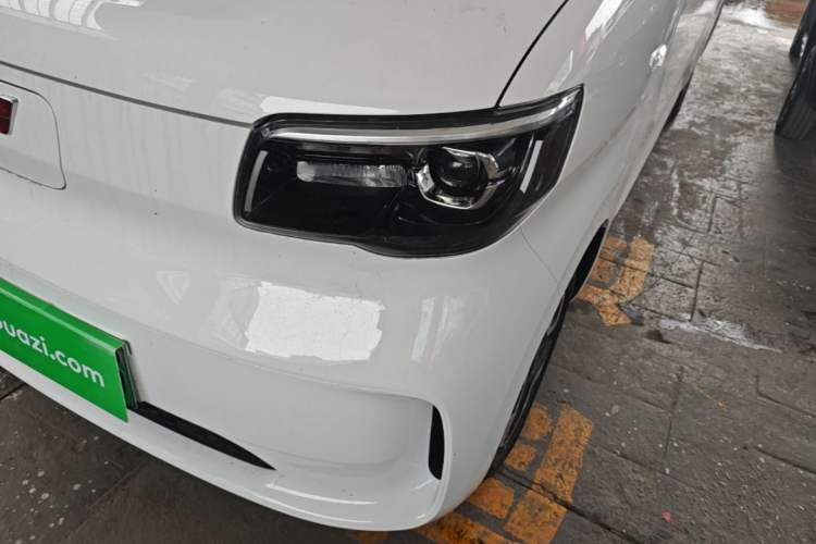 Used Wuling Zhiguang New Energy 2025 Model 305km Ambitious Edition Left Front Headlight