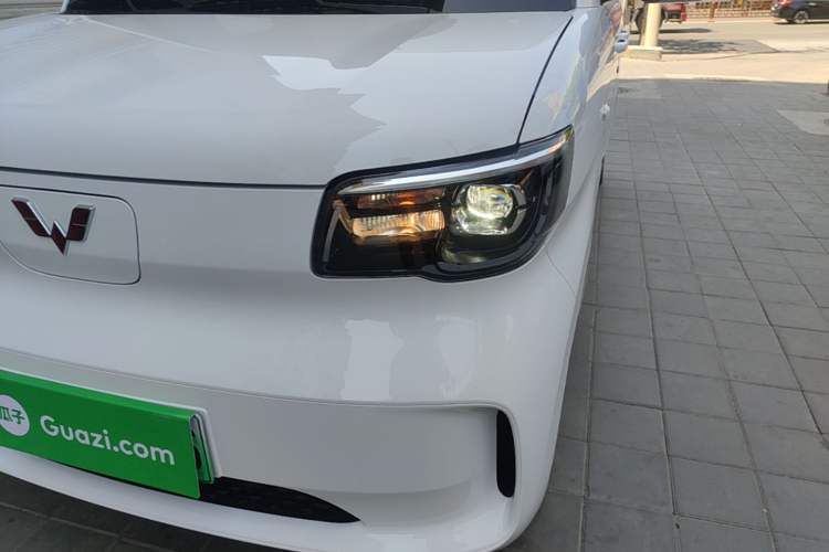 Used Wuling Zhiguang New Energy 2025 Model 305km Ambitious Edition Left Front Headlight